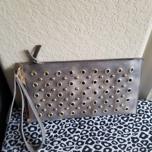 Wristlet clutch